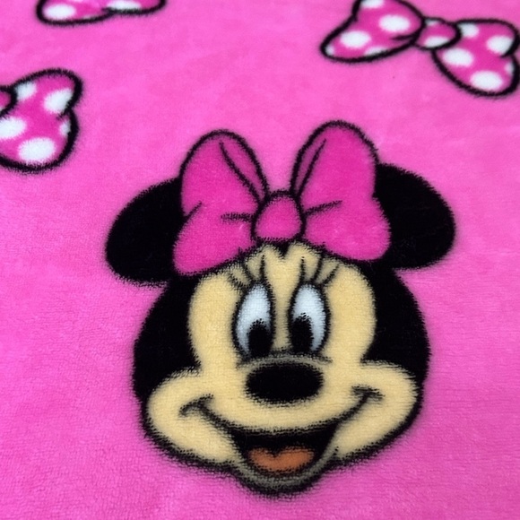 Minnie Mouse Blanket Minnie Mouse Loves Bows 48x35 - Picture 2 of 7